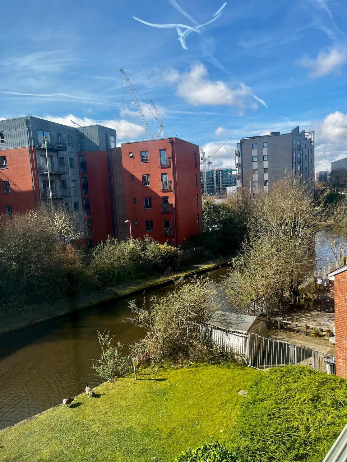 Serene 2-Bed Flat With Canal Views - Coop Live & Ethiad Manchester Exteriör bild
