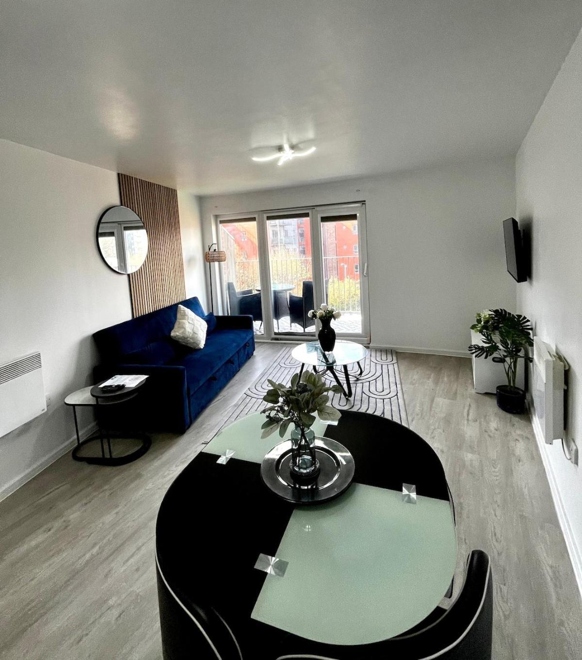 Serene 2-Bed Flat With Canal Views - Coop Live & Ethiad Manchester Exteriör bild